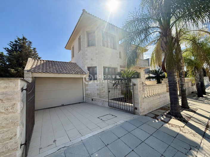 Image No.3-5 Bed Villa for sale