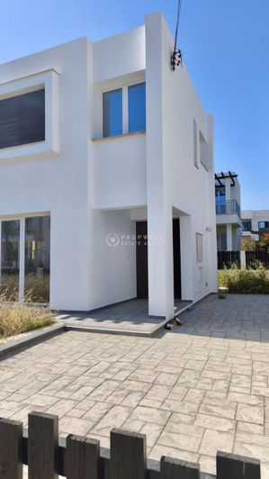 Image No.18-3 Bed House for sale