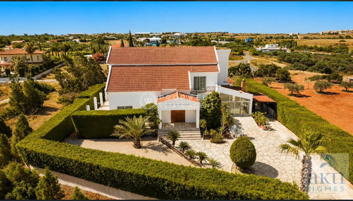 Image No.6-4 Bed House for sale