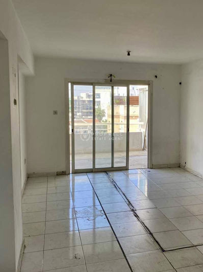 Image No.2-Appartement de 2 chambres à vendre à Larnaca