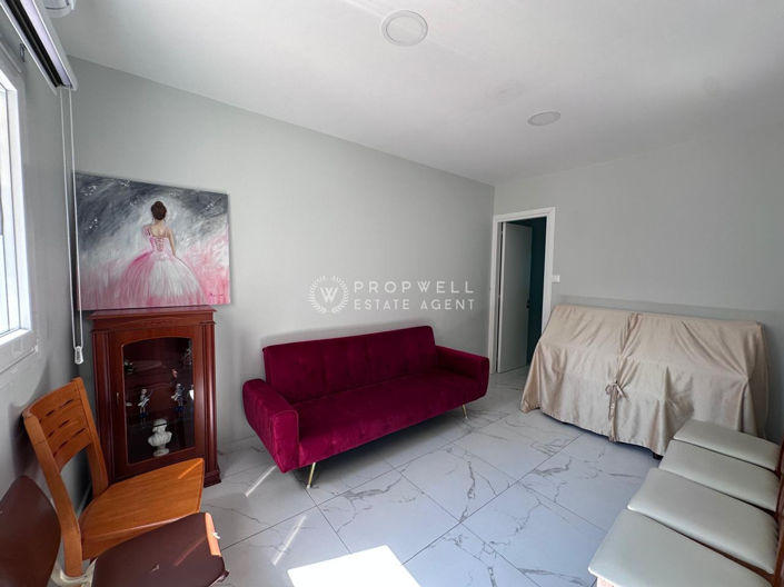Image No.17-10 Bed Property for sale