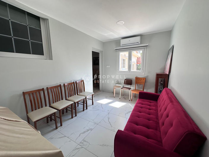 Image No.19-10 Bed Property for sale