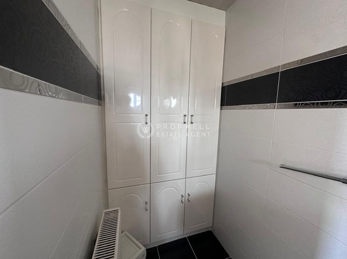 Image No.27-10 Bed Property for sale