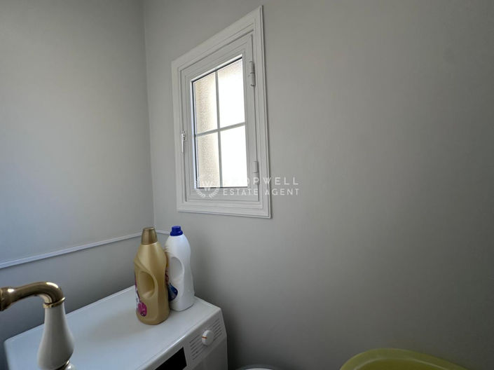 Image No.33-10 Bed Property for sale