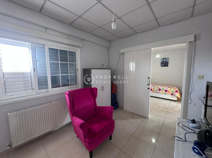Image No.34-10 Bed Property for sale