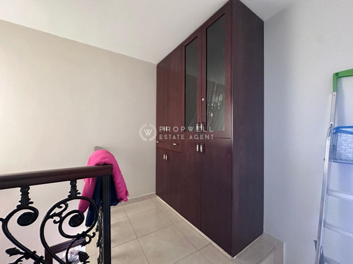 Image No.37-10 Bed Property for sale