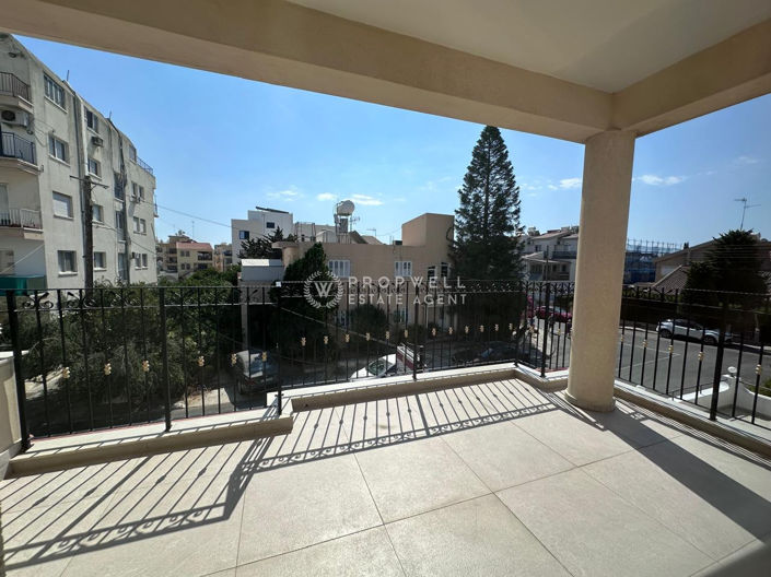 Image No.38-10 Bed Property for sale
