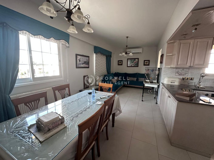 Image No.42-10 Bed Property for sale