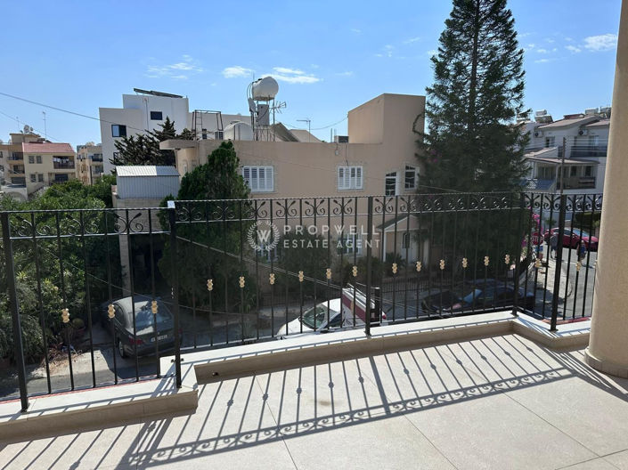 Image No.46-10 Bed Property for sale