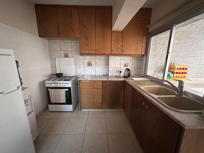 Image No.48-10 Bed Property for sale