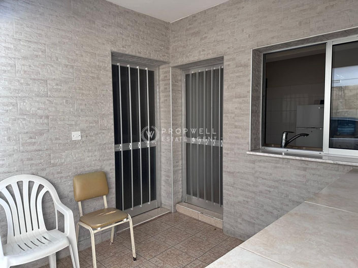 Image No.53-10 Bed Property for sale