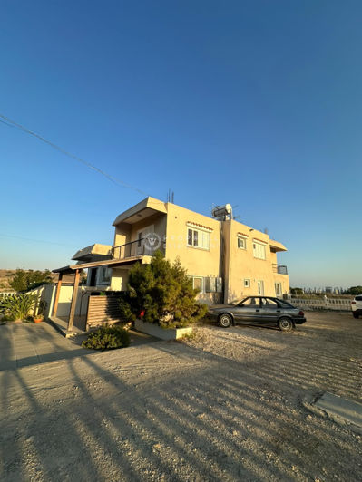 Image No.17-3 Bed House for sale