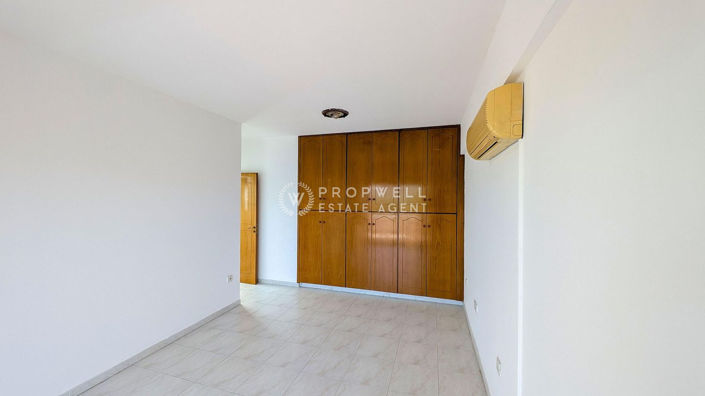 Image No.11-3 Bed House for sale
