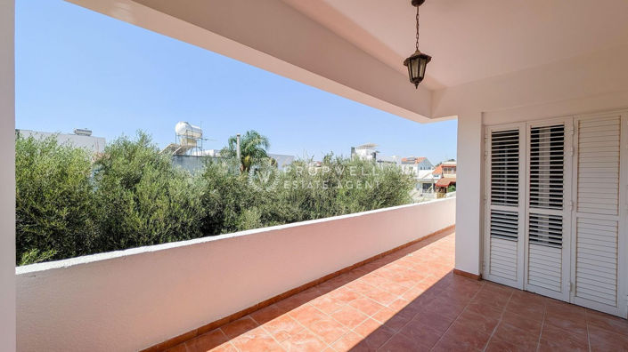 Image No.19-3 Bed House for sale