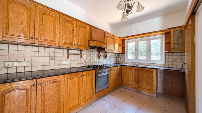 Image No.6-3 Bed House for sale