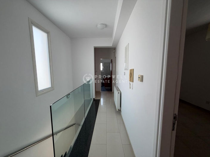 Image No.14-3 Bed House for sale