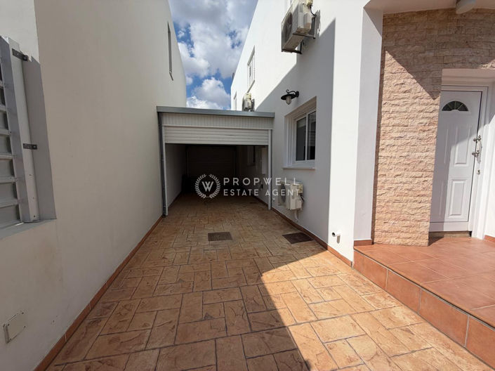 Image No.19-3 Bed House for sale