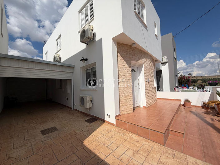 Image No.21-3 Bed House for sale