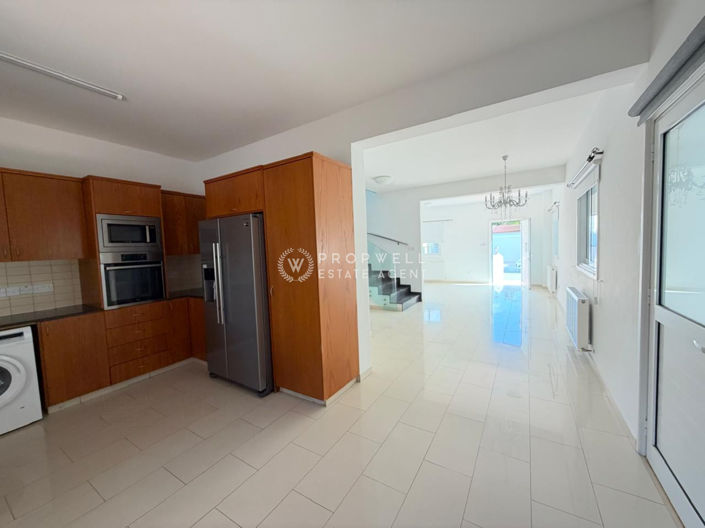 Image No.6-3 Bed House for sale