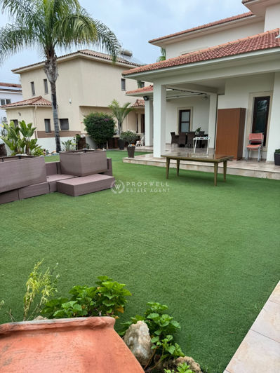 Image No.16-5 Bed House for sale