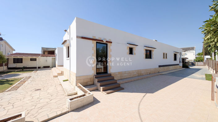 Image No.9-3 Bed Bungalow for sale