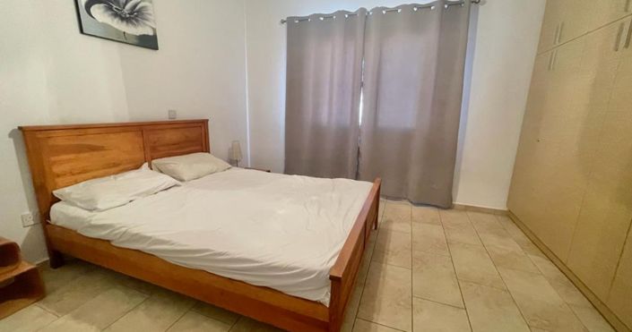 Image No.18-2 Bed House for sale