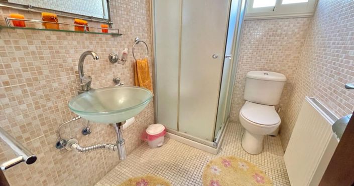 Image No.11-3 Bed House for sale