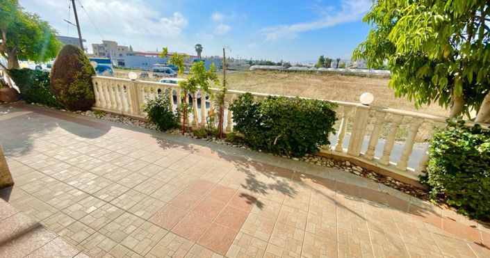 Image No.14-3 Bed House for sale