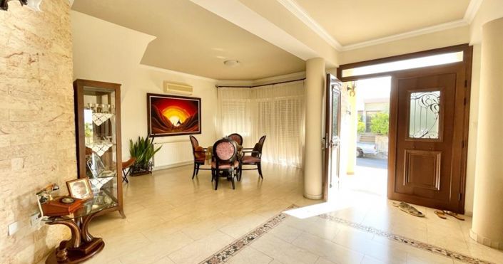 Image No.15-3 Bed House for sale