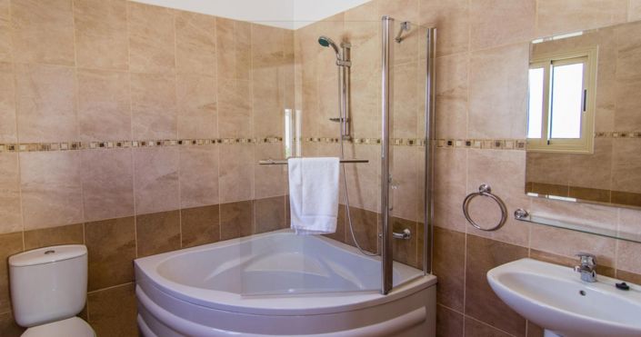 Image No.10-3 Bed House for sale