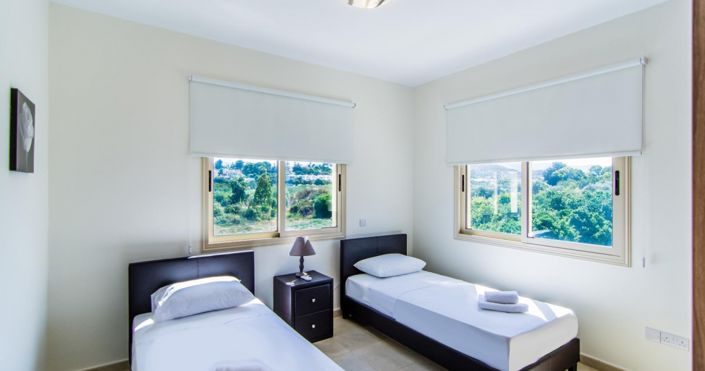 Image No.9-3 Bed House for sale