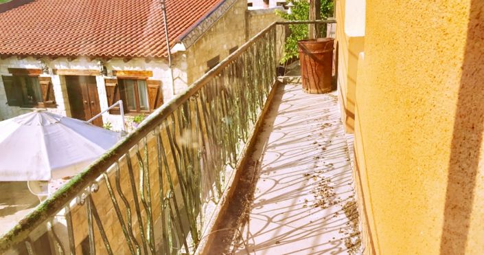 Image No.10-3 Bed House for sale