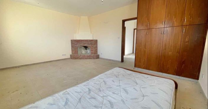 Image No.9-4 Bed House for sale