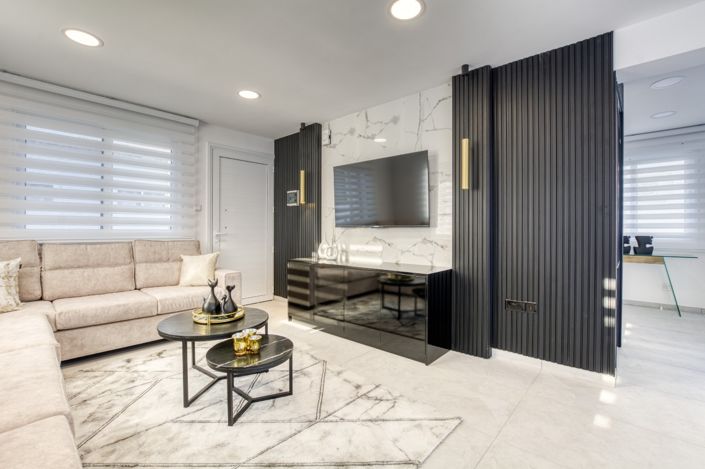 Image No.14-3 Bed House for sale