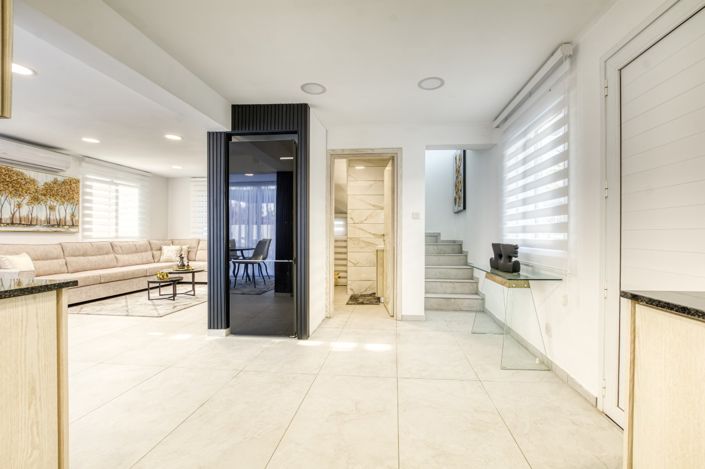 Image No.18-3 Bed House for sale
