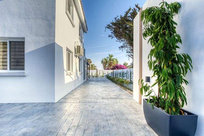 Image No.6-3 Bed House for sale