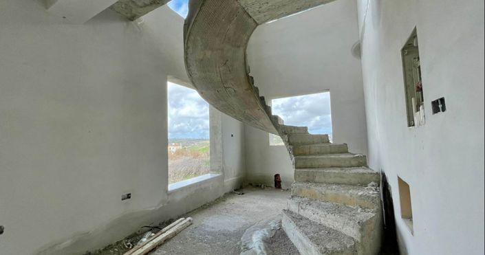 Image No.11-3 Bed House for sale