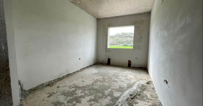 Image No.12-3 Bed House for sale