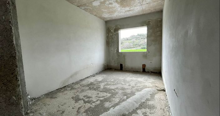 Image No.15-3 Bed House for sale