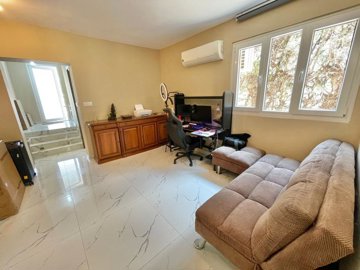 big-house-for-sale-kato-paphos-cyprus2