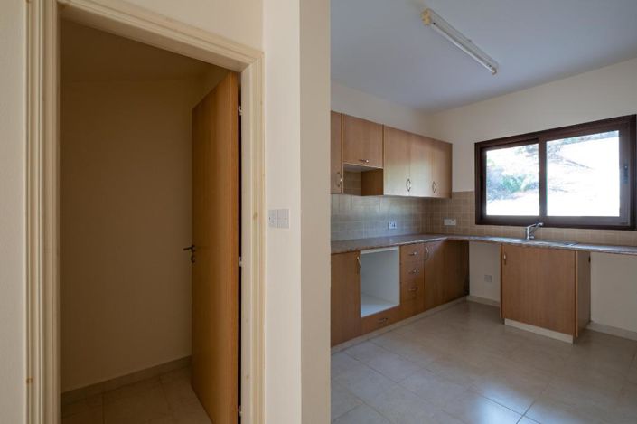 Image No.18-2 Bed House for sale