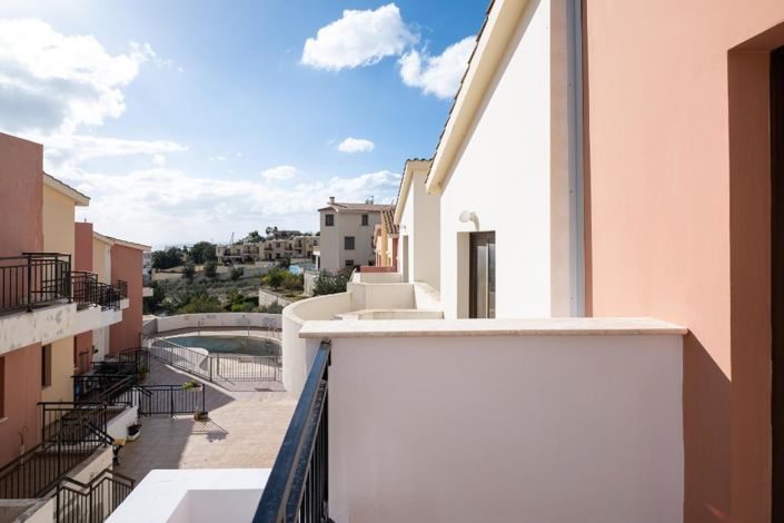 Image No.4-2 Bed House for sale