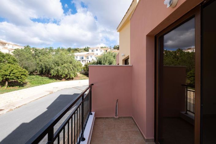 Image No.6-2 Bed House for sale