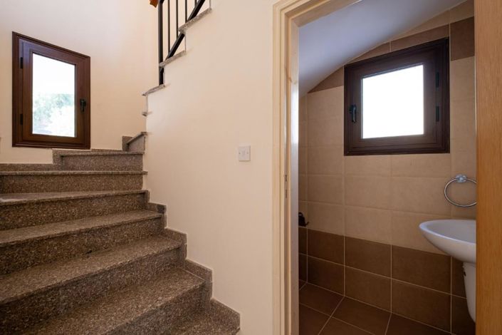 Image No.25-3 Bed House for sale