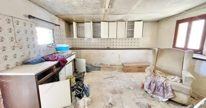 Image No.4-2 Bed House for sale