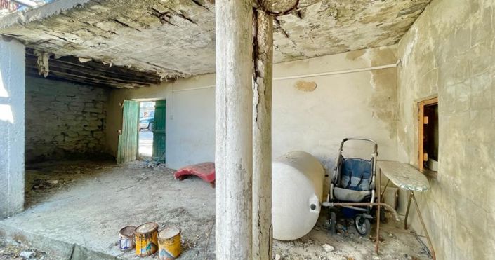 Image No.5-2 Bed House for sale