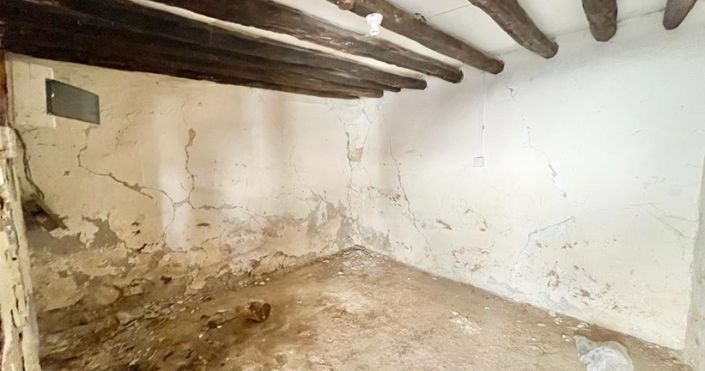 Image No.6-2 Bed House for sale