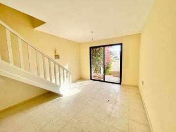 paphos-mesonet-for-sale-cyprus24