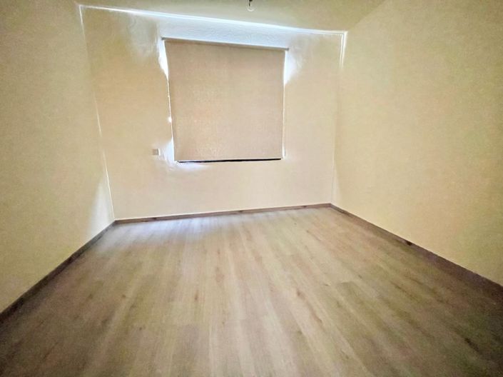 Image No.9-2 Bed House for sale