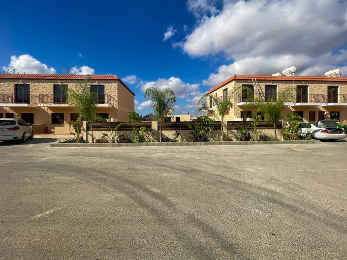 Image No.41-2 Bed House for sale